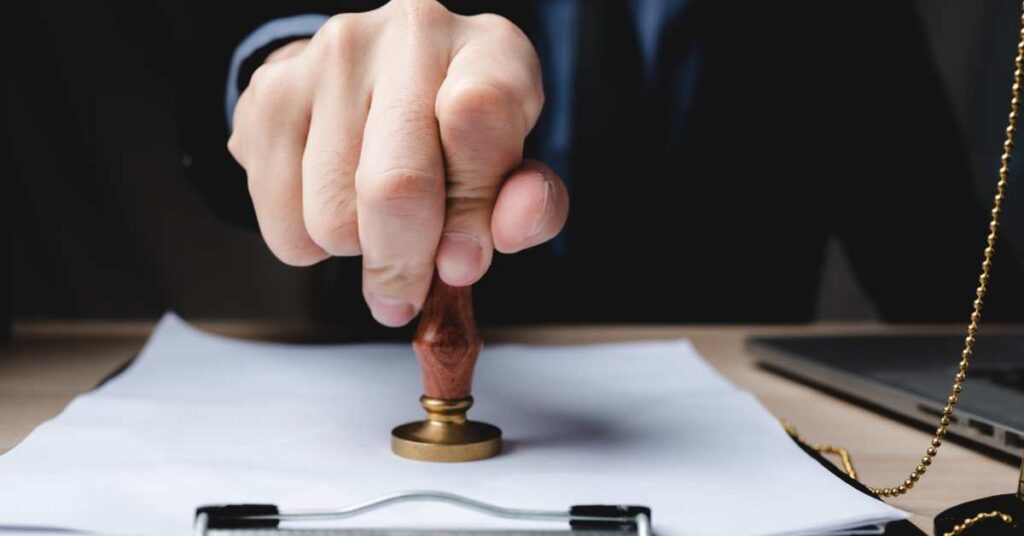 Certified Translation of Foreign Divorce Certificates for Singapore Immigration and Remarriage